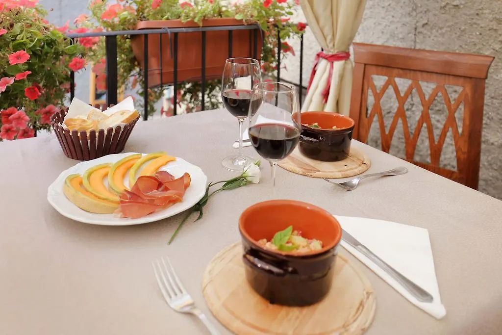 Antica Dimora Patrizia Hotel Montecarlo Guest house