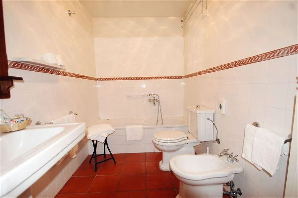 Antica Dimora Patrizia Hotel Montecarlo 3*,  Italy