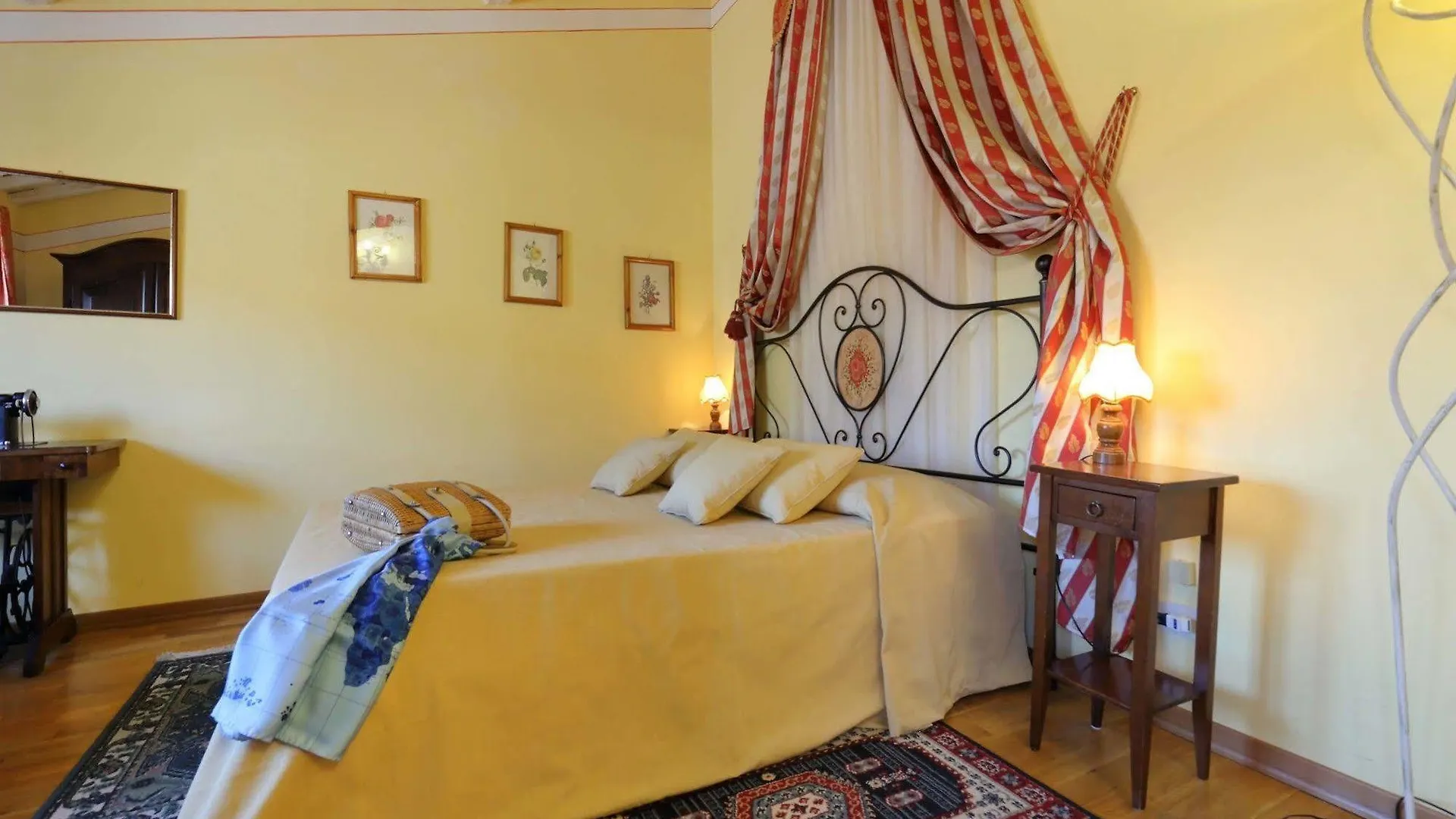 Antica Dimora Patrizia Hotel Montecarlo Guest house