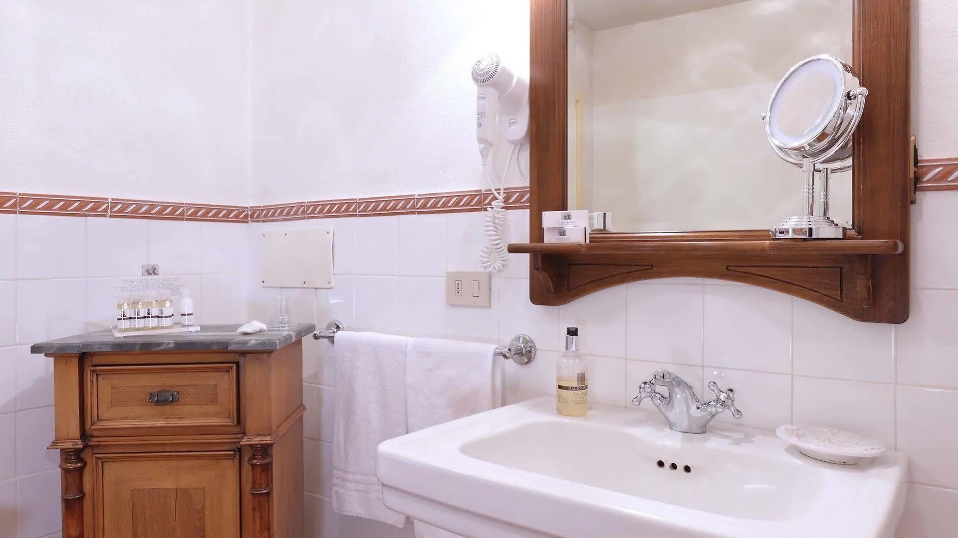 Guest house Antica Dimora Patrizia Hotel Montecarlo
